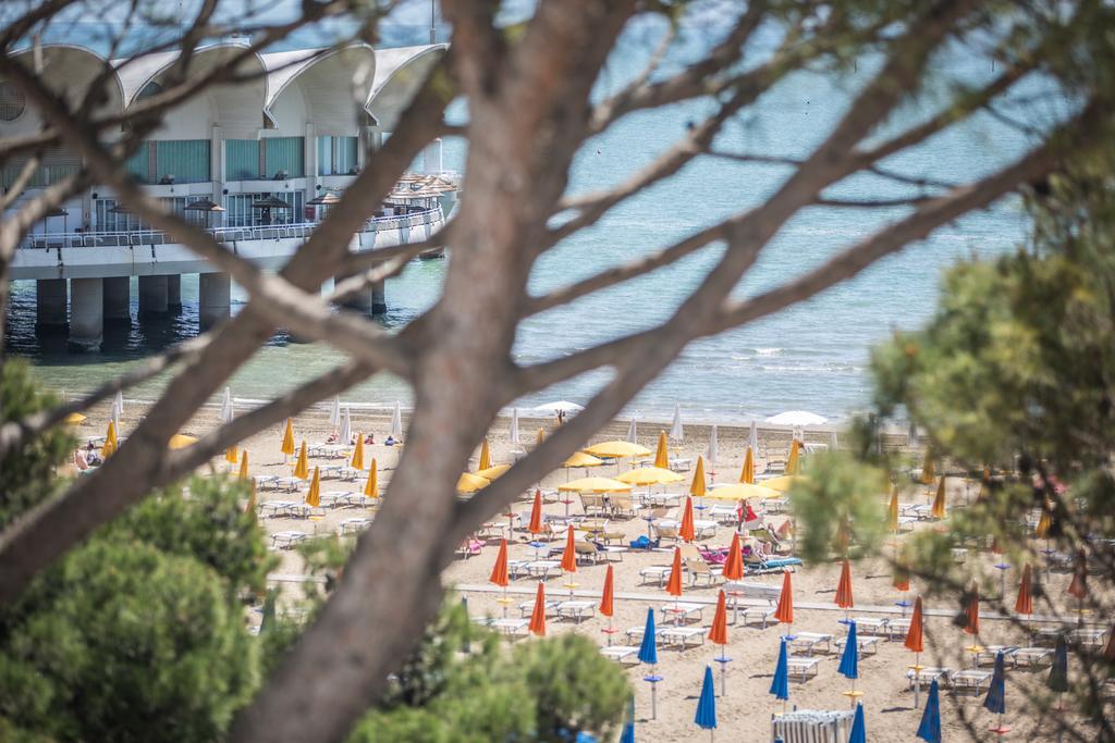 Hotel Luna Lignano Sabbiadoro Eksteriør billede